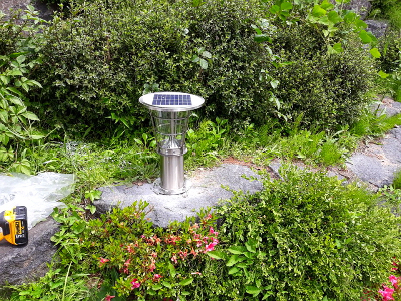 New design CE landscape open air waterproof bright solar lawn light energy outdoor led solar garden light 2602 series  IP65