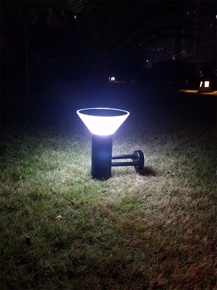 Wireless outdoor led wall lamp, black aluminum solar wall lamp