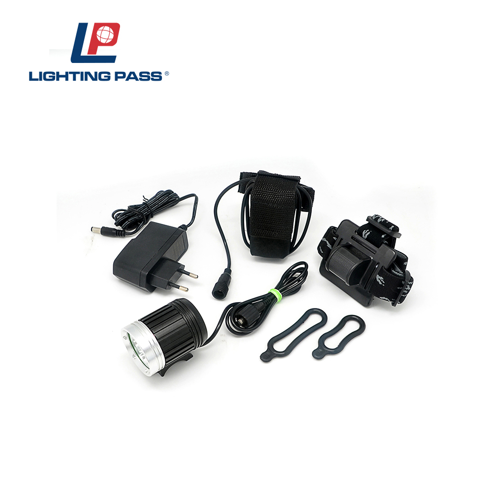 High Power rechargeable 1500 Lumen 3*CREE XM-L T6 LED Bike light