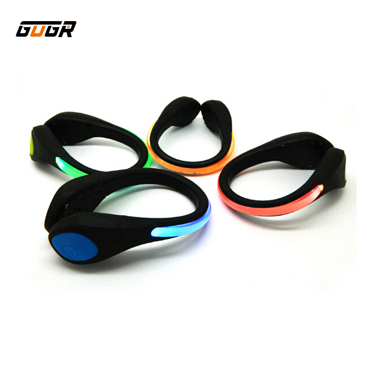 GOGR Plastic Mini Clip Led Safety Light Clip on Strobe/Running Light