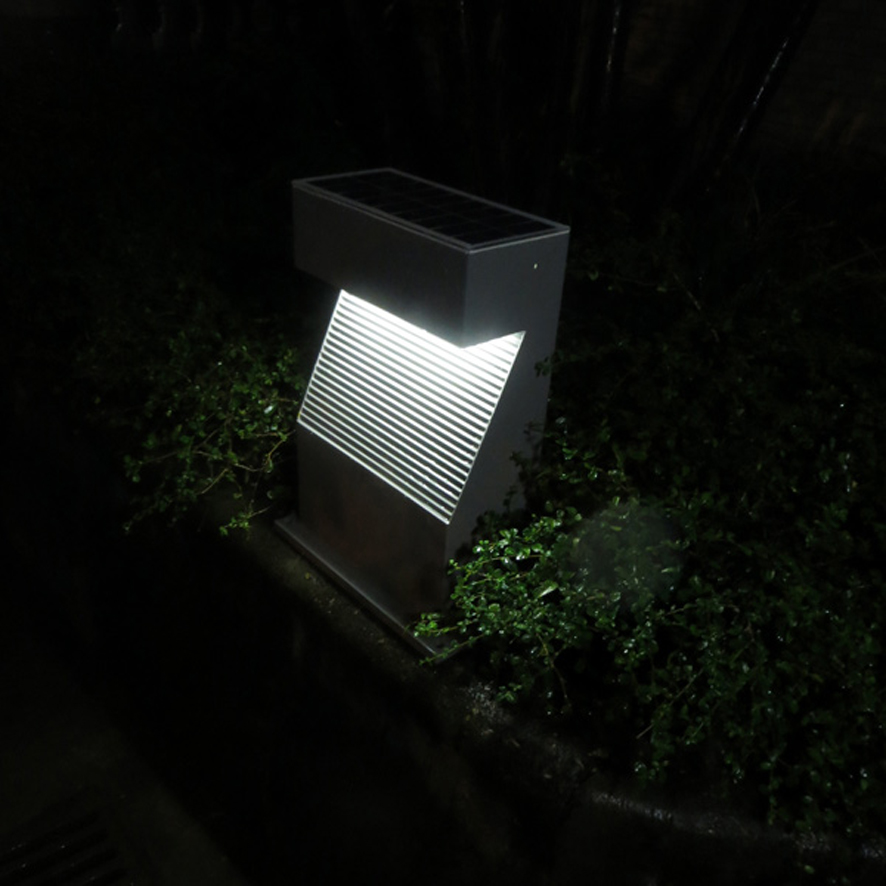 Hot selling Quality guaranteed IP65 modern led solar garden light outdoor light with CE certificate made in China