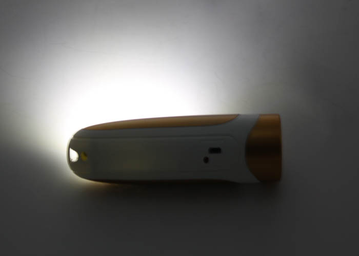 Ningbo battery supplies 3W portable USB rechargeable COB LED Torch flashlight for outdoor emergency