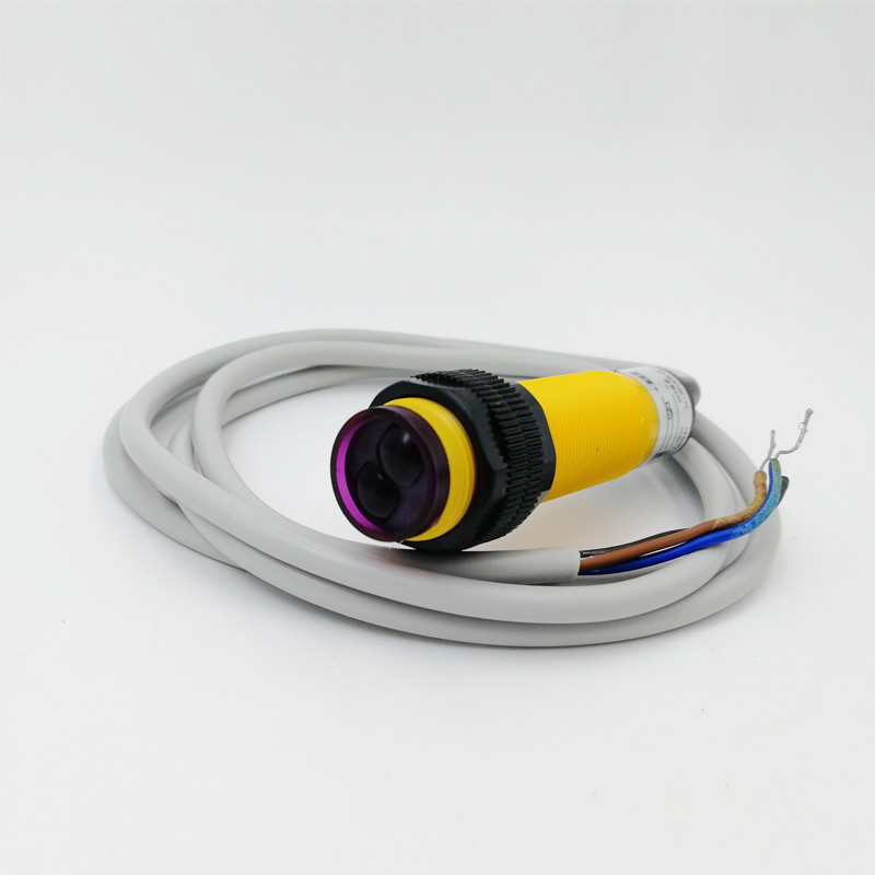 E3F-DS30C4 proximity switch DC 9-36V 3 Wire NPN IR Photoelectric Sensor diffuse photoelectric switch 30cm