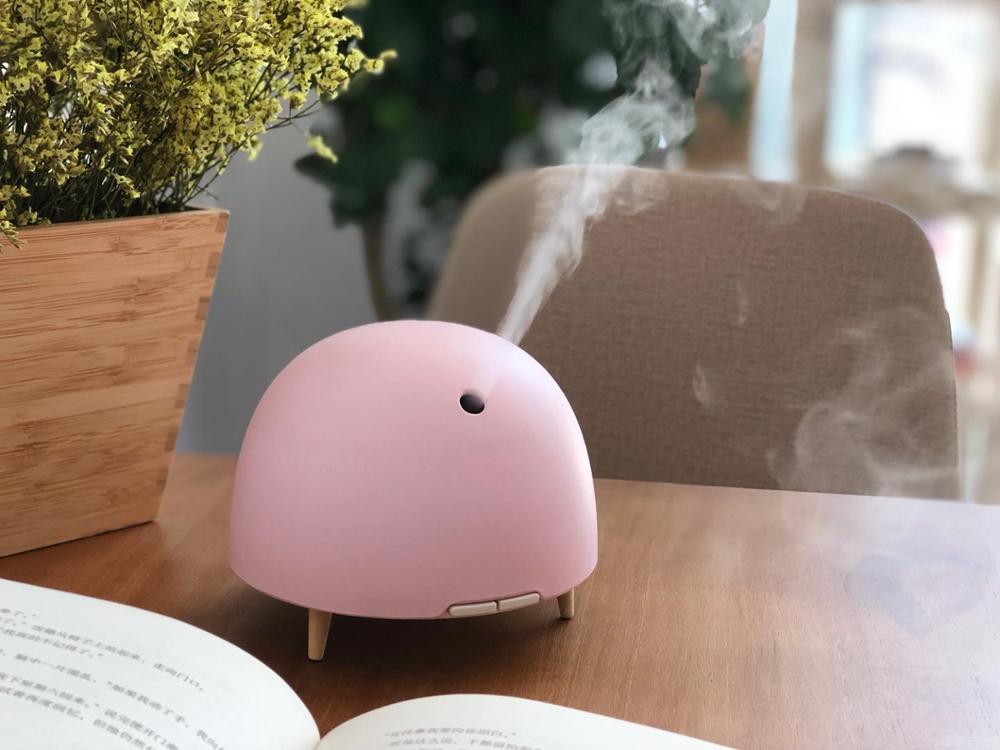 Baby Popular Cool Mist Aromatherapy Essential Oils Diffuser with Half-Moon New Design