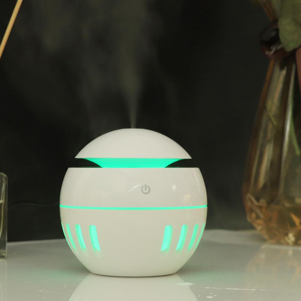 Beautiful Effect-lighting Mini USB car aroma humidifier ,Cool Mist Wooden Grain Aroma Diffuser with Hallowed Out Design