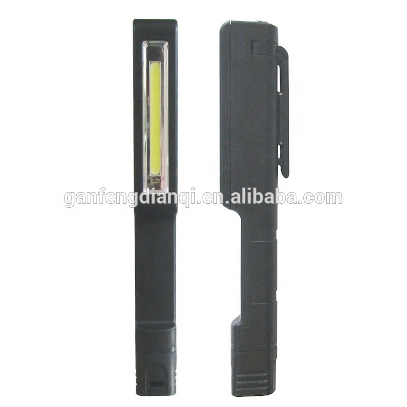 Portable led battery powered work light with magnetic base