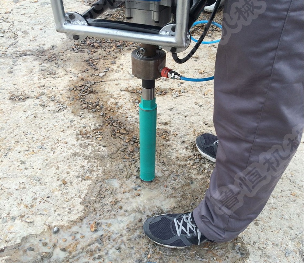 Mini drilling rig for water from china mini drilling machine for soil testing