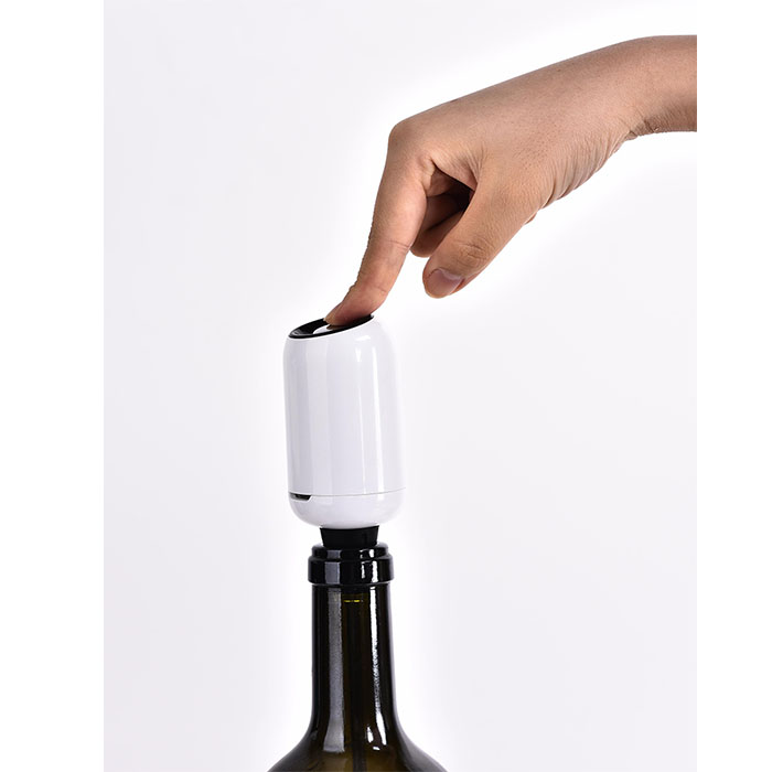 Promotional Gift Electric Wine Aerator Pump with 2AA Battery Power