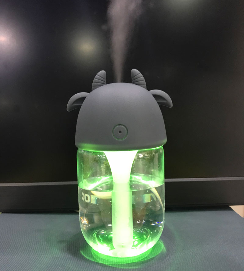 Mini Dog Ultrasonic Humidifier for hot items 2019 new years products