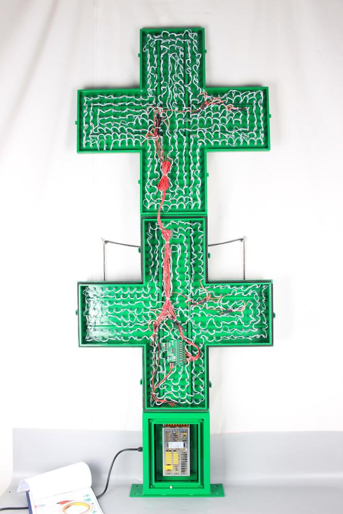 Wholesale 70*70cm Green Cross LED Advertising Display for Pharmacy, Church, Hospital, Double Sided with Waterproof Cabinet