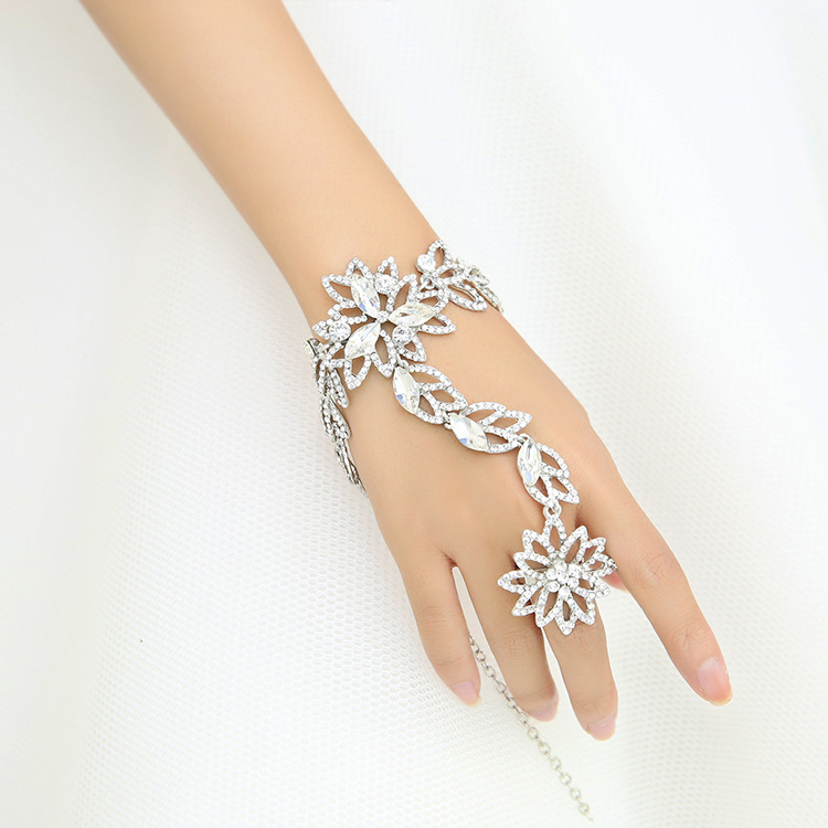 South Korea rhinestone bracelet ring chain chain instep wedding photography dress accessories