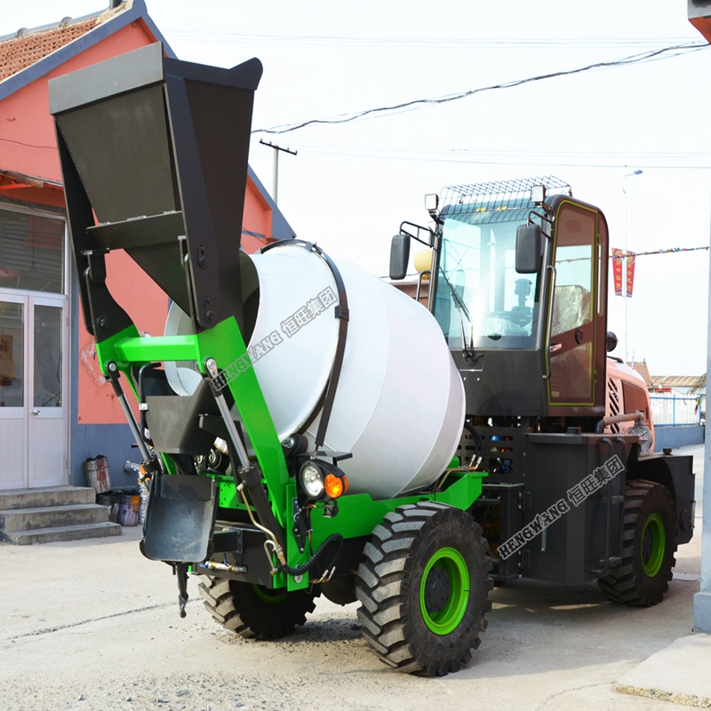 1.2 cubic meters Automatic feeding small self loading concrete mixer truck