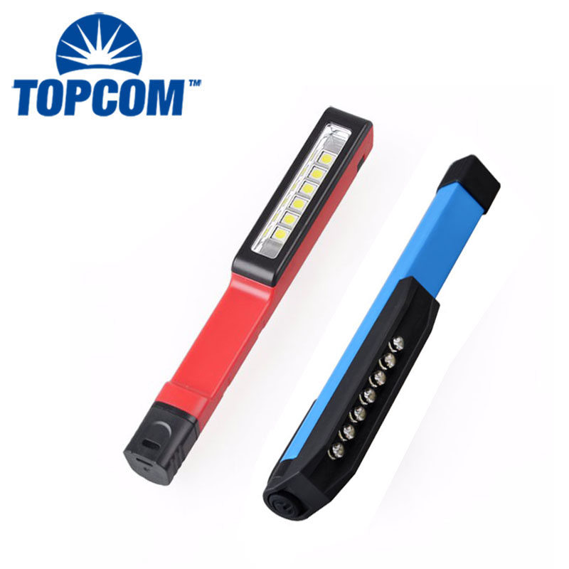 Compact pocket 7 led work light with magnetic rotating clip