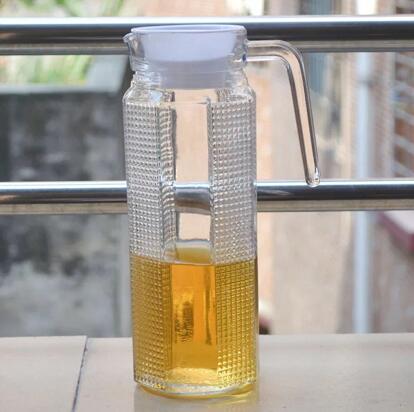 High quality 1.1L glass water jug with lid transparent glass jug