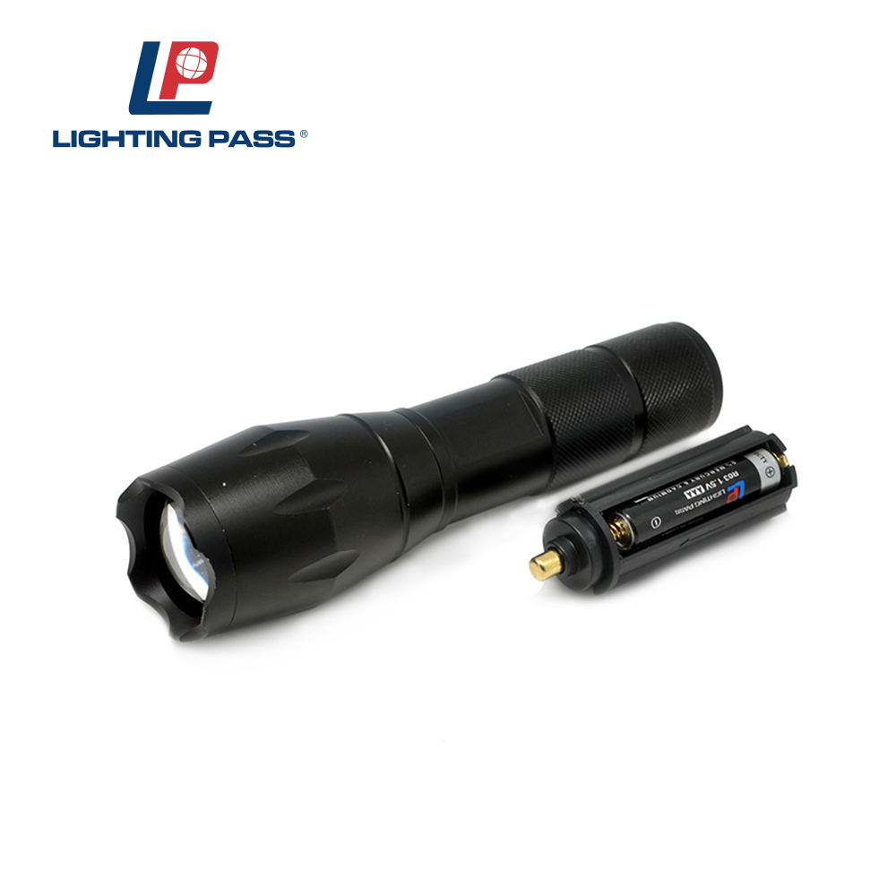 Tactical strong light Germany with adjustable focus