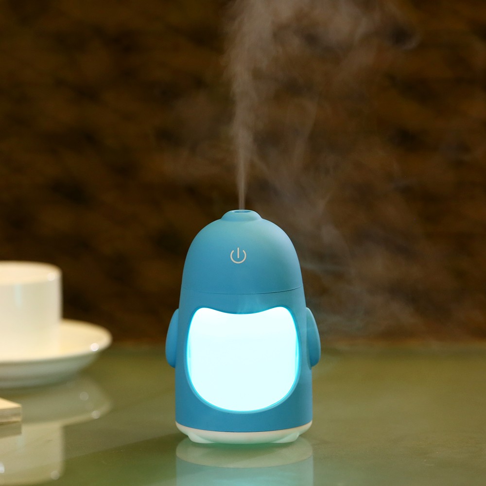 New Creative Car Cartoon Penguin Humidifier, Mini silicone with Seven Color Lamp, Aromatherapy Air Indoor Humidifier