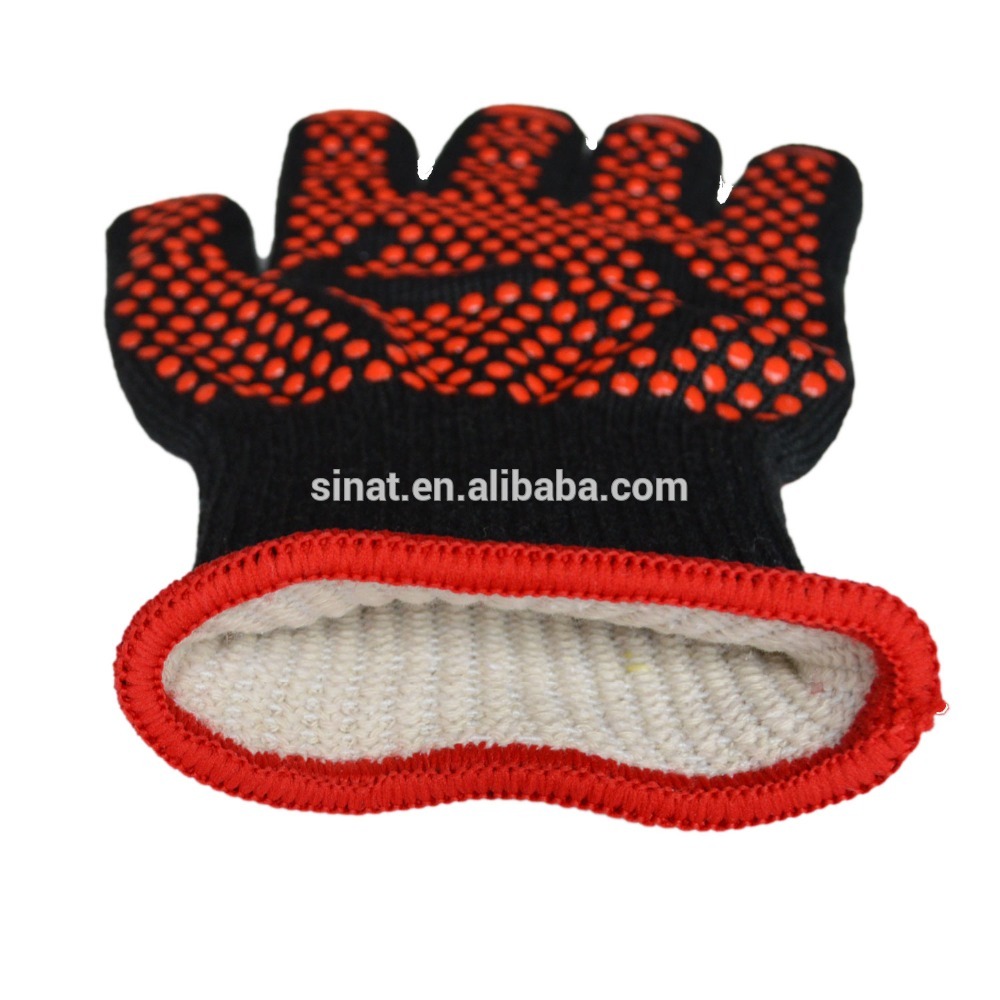 High temperature insulated gloves BBQ silicone non - slip