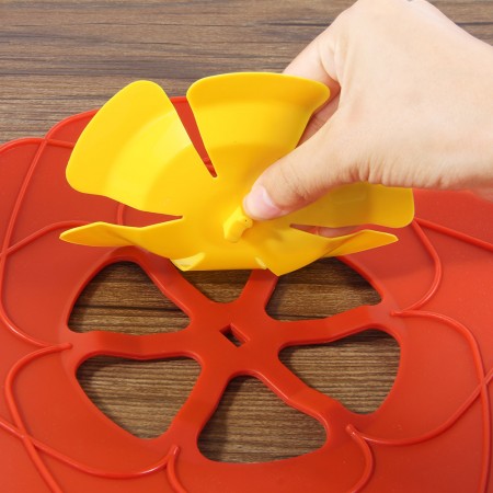 10 Kitchen Cooking Safe Silicone Spill Stopper Lid Pan Pot Cover Boil Red