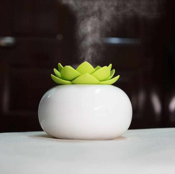 Flower Essential Oil Diffuser Decorative Aromatherapy Diffuser,Cute Lotus Ceramic Humidifier Crafts Ornaments for Home Spa