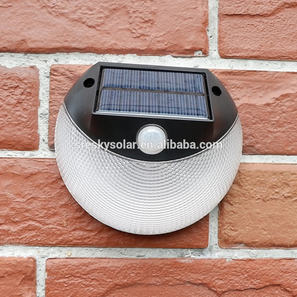 New Arrival Solar Energy Powered IP65 Wall Mounted LED Solar Light Lamp