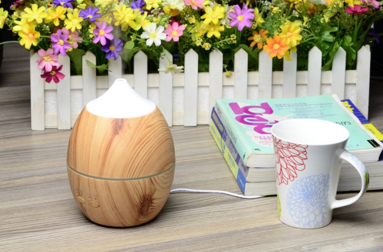 300ml Wood Grain Aroma Diffuser Ultrasonic Humidifier with 4 Timers and Soothing Color LED Light for Pain Relief