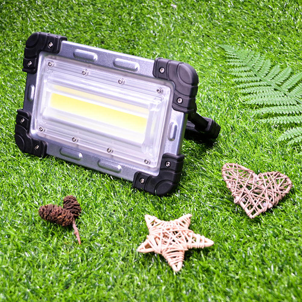 1100 lumen Waterproof Aluminum USB rechargeable worklight lamp 50 Watts emergency LED COB work light