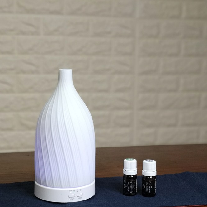 Mini USB Essential Oil Diffuser, Air Humidifier Essential Oil Diffuser, Mini USB Car Aromatherapy Essential Oil Diffuser