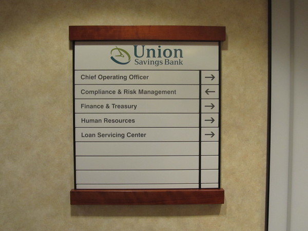 China manufacturer aluminum door name plate changeable office sign hotel sign name plate