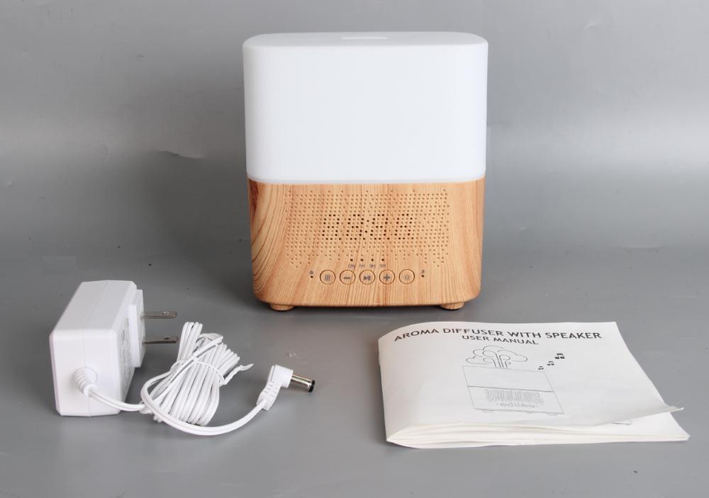 2018 Hot Bluetooth Speaker Clock Aroma diffuser, Display time12/24hr clock Essential Oil Diffuser with 7 Color Change