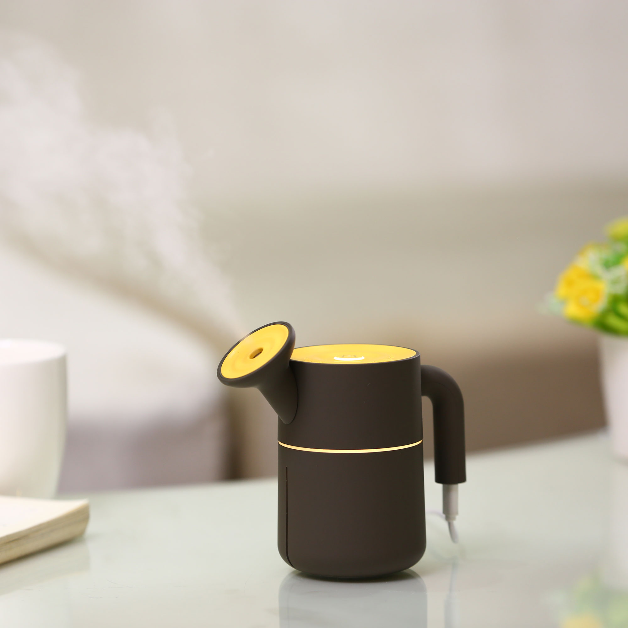 2019 New Inventions Watering Pot  Air Humidifier Mini Aromatherapy Fresher Humidifier with 7 color led lamp change