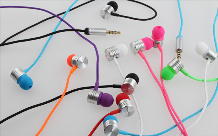 Fashion Design Wired in-ear Earphone Super Bass Earphones Earbud