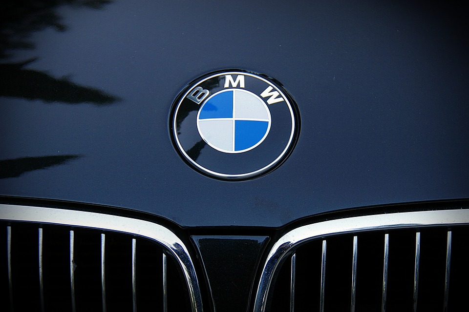 Customized programmable plating metal  led 3D acrylic vacuum formed car advertising logo sign