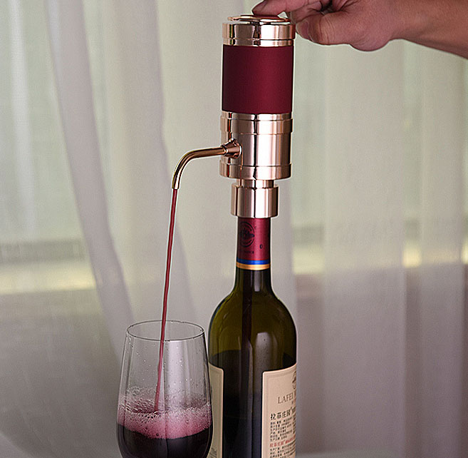 Wholesale Wine Bar Accessory Tool Electric Quick Aerating Pouring Automatic Mini Wine Aerator