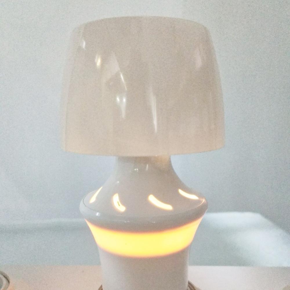 The world's smallest air purifier brightness dimmable LED lamp