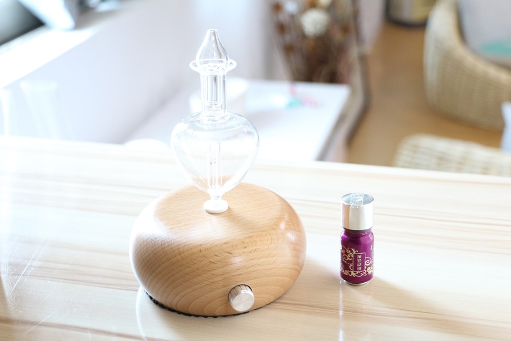 Aroma Perfume Wood 3D Glass Humidifier Electric Scent Diffuser with Colorful Candle Night Light