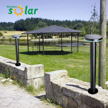 2019 New design hot sale promotion lawn pathway solar powered led decorative garden light with lighting pole