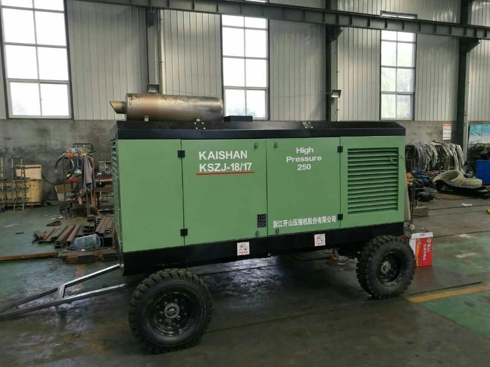 pneumatic and hydraulic rotary water well drilling rig