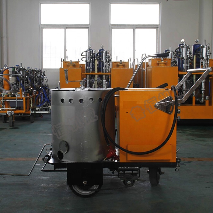 self-propelled thermoplastic road marking machine