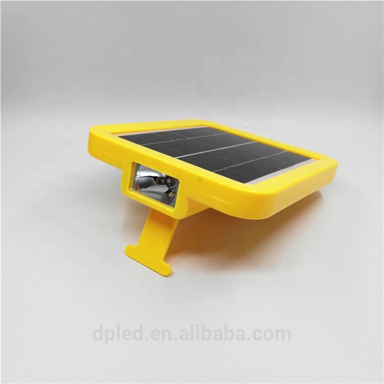 Solar power bank charger 2.5w with split light bulb