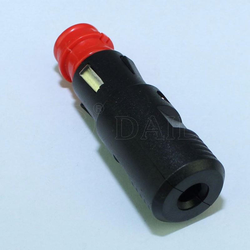 DE-02 Automotive 12V Car Cigarette Lighter Plug