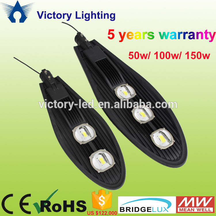 100W High Power Meanwell Driver and Bridgelux Chip Racket Model LED Street Light with 5 years warranty