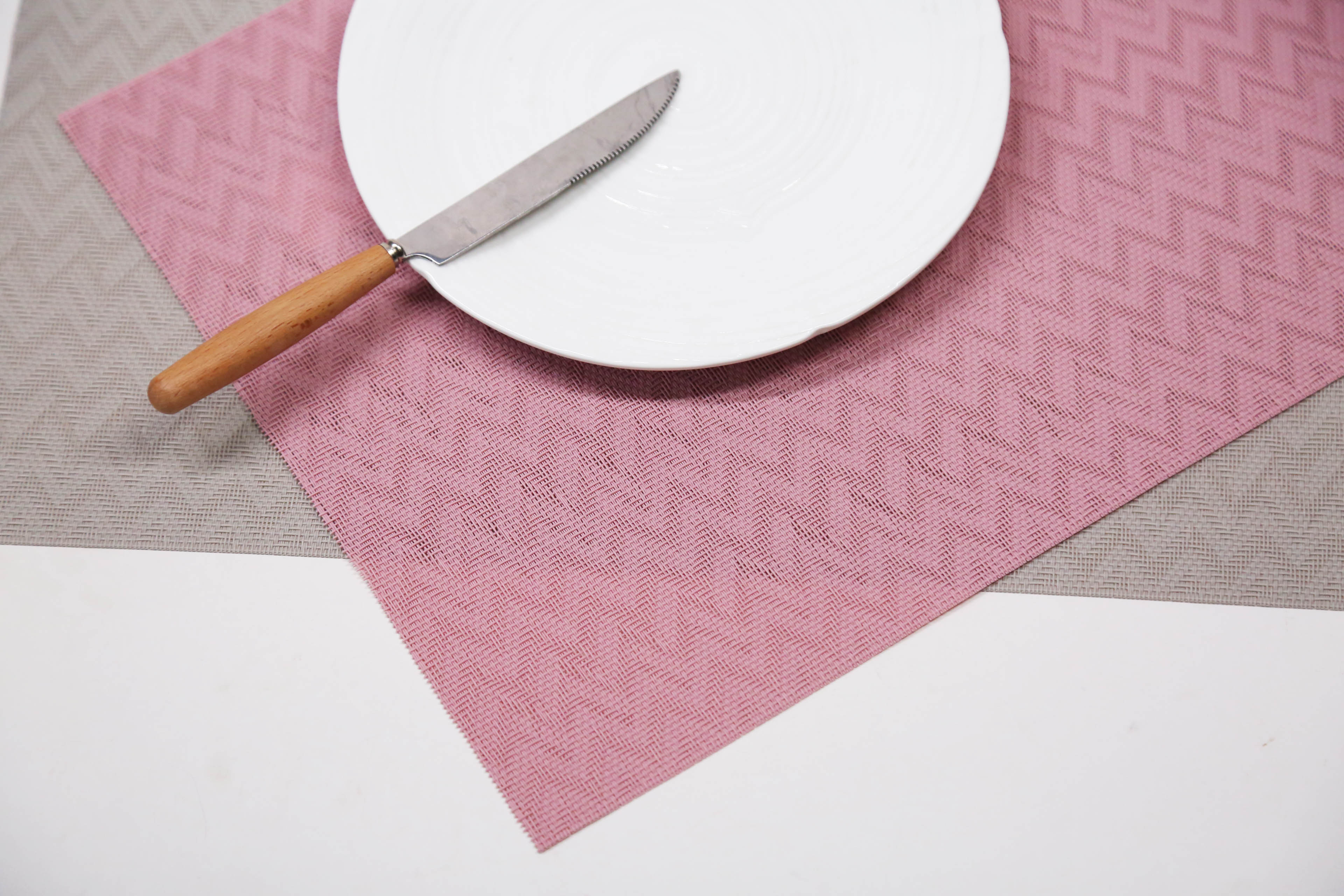 There is some new design pvc placemat for tablemat using table