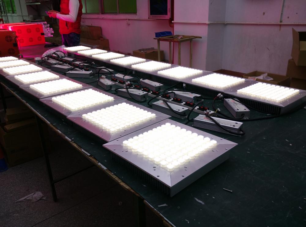 China Suppliers Cool White 6500K 150W Led Canopy Lights For Gas Station & Warehouse
