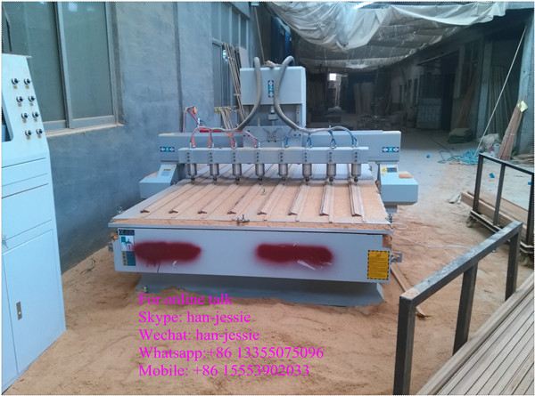 CNC machine wood moulding