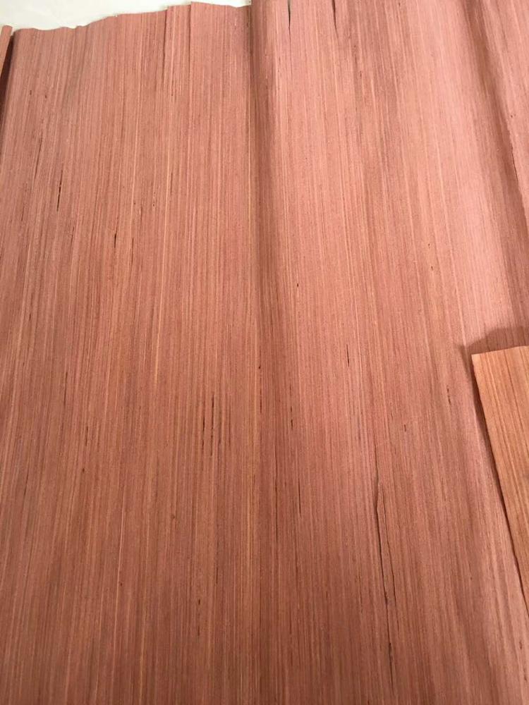 Engineered gurjan back veneer red wood veneer 0.5mm 1mm decorative wood veneer