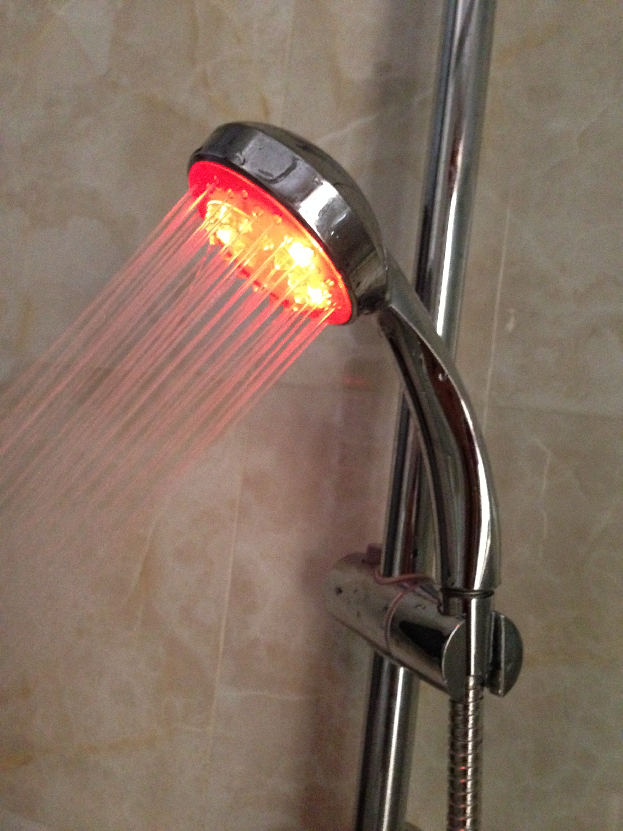 China Hot Sale Bathroom Hardware Accessories Led Colors Light Led Shower Head