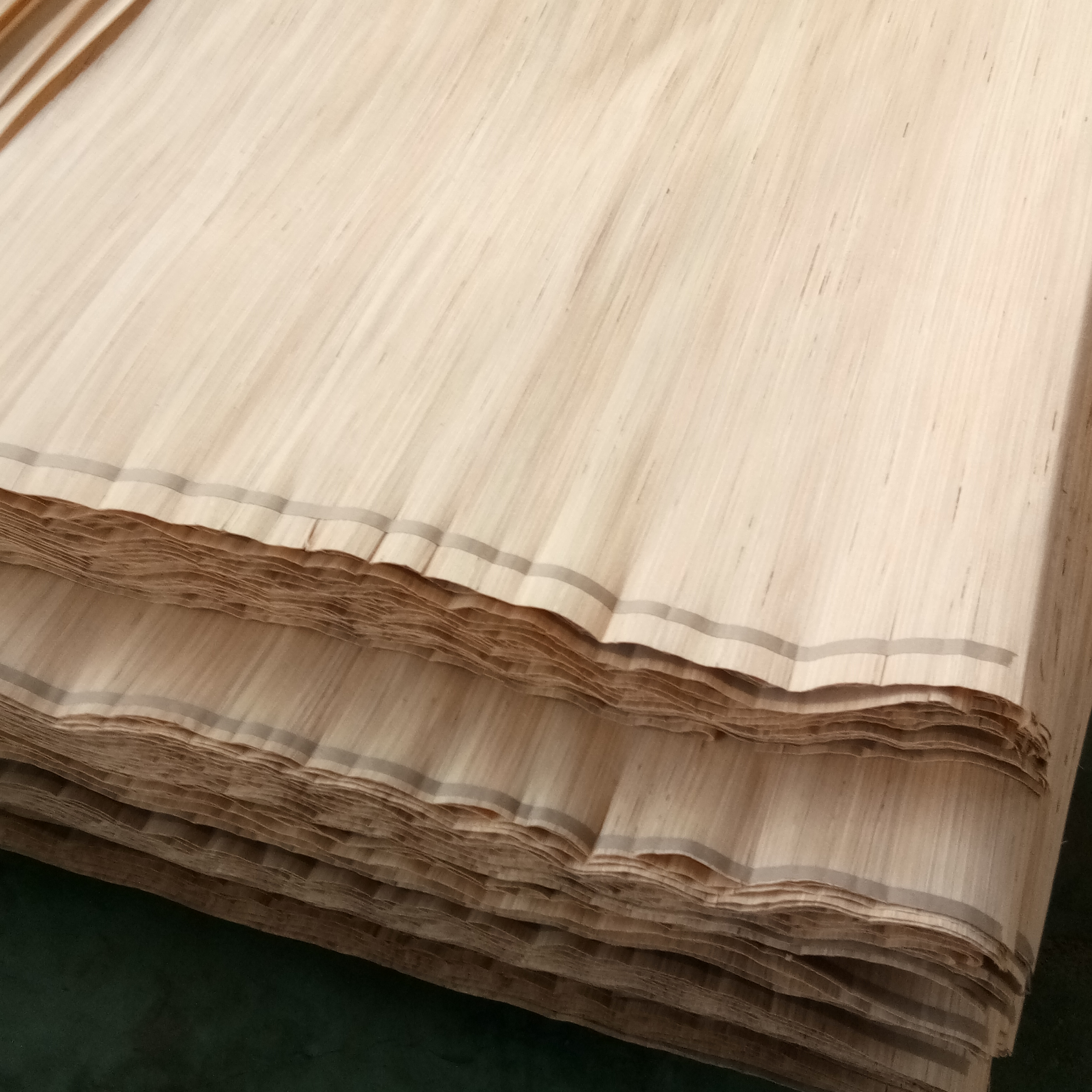 engineered gurjan wood veneer