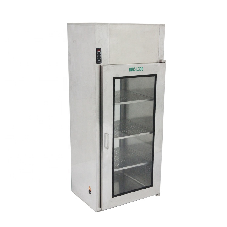 Clothes disinfection cabinet disinfected with ozone