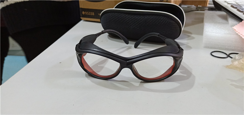 Customer's logo ND YAG Laser protective glassesfor laser radiation safety