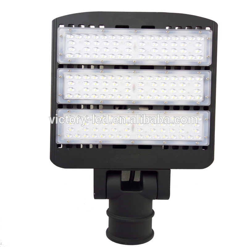 2018 New products 2years warranty Energy saving 100W 150W 200W park led street light led solar stree light